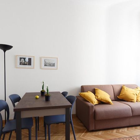Renovated 3 Bedroom Apartment In The City Center Turim Exterior foto
